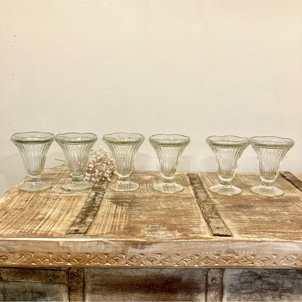 6 Vintage Ice Cream Sundae Glasses Ribbed Scalloped Edge 5